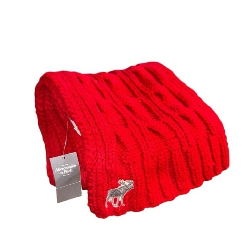 New Abercrombie & Fitch Red Chunky
Cable Knit Scarf with Moose Logo